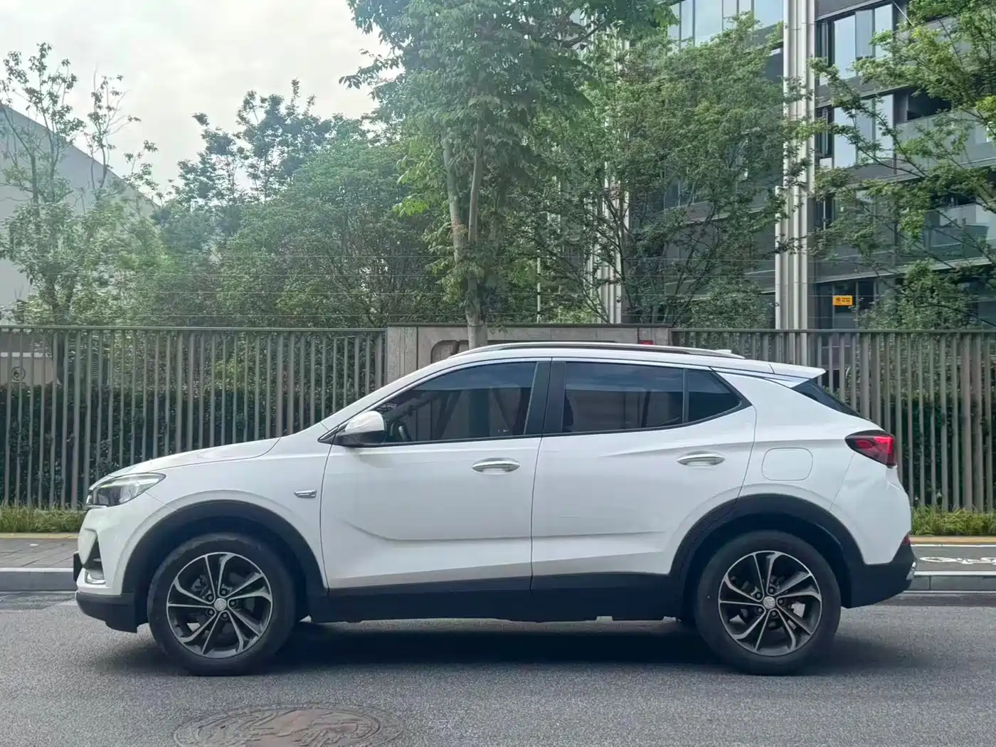 Buick Encore GX 2020 20T CVT 2WD Luxury Model фото 16