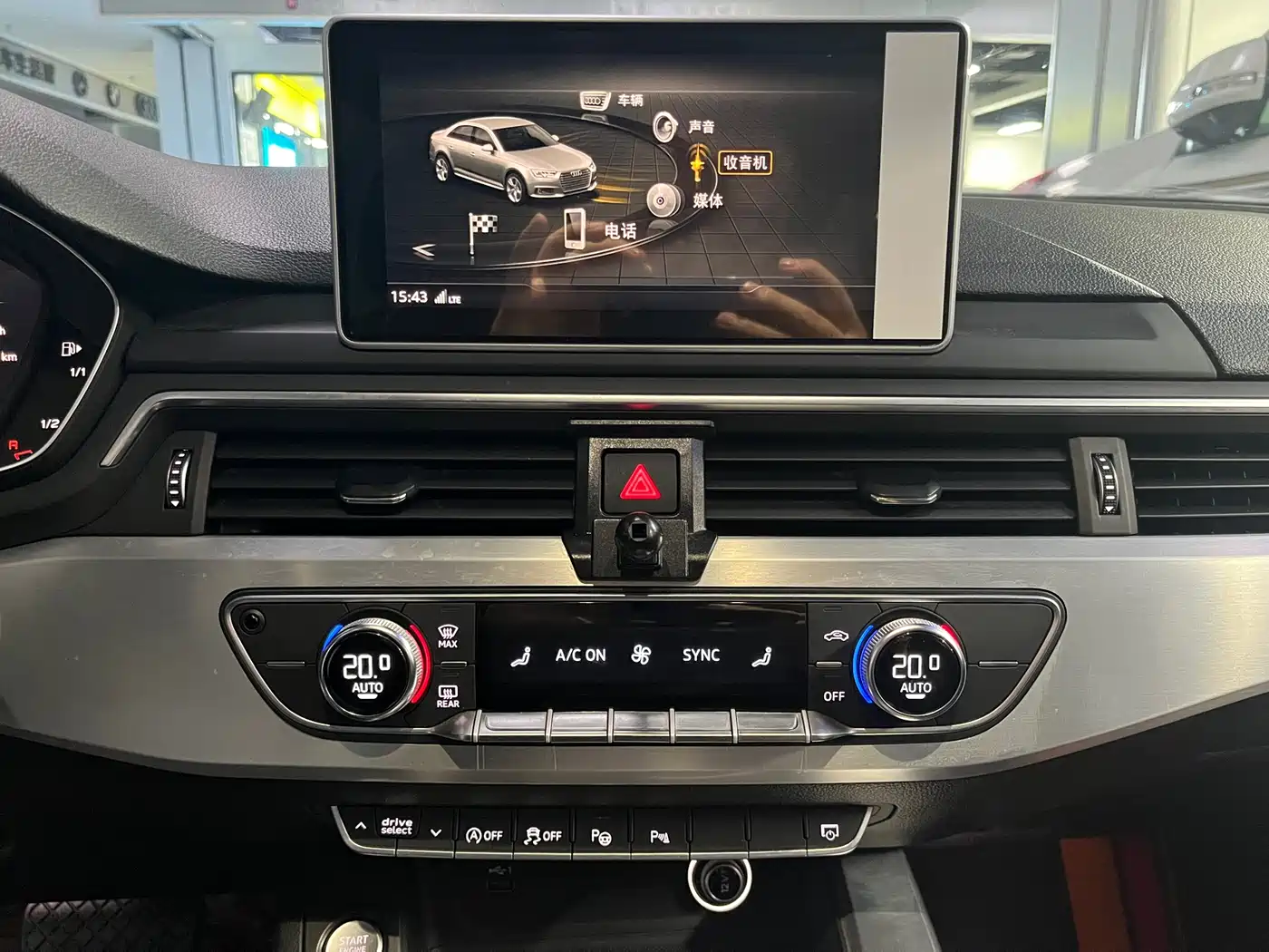 Audi A4L 2019 40 TFSI Fashion (China V) фото 26