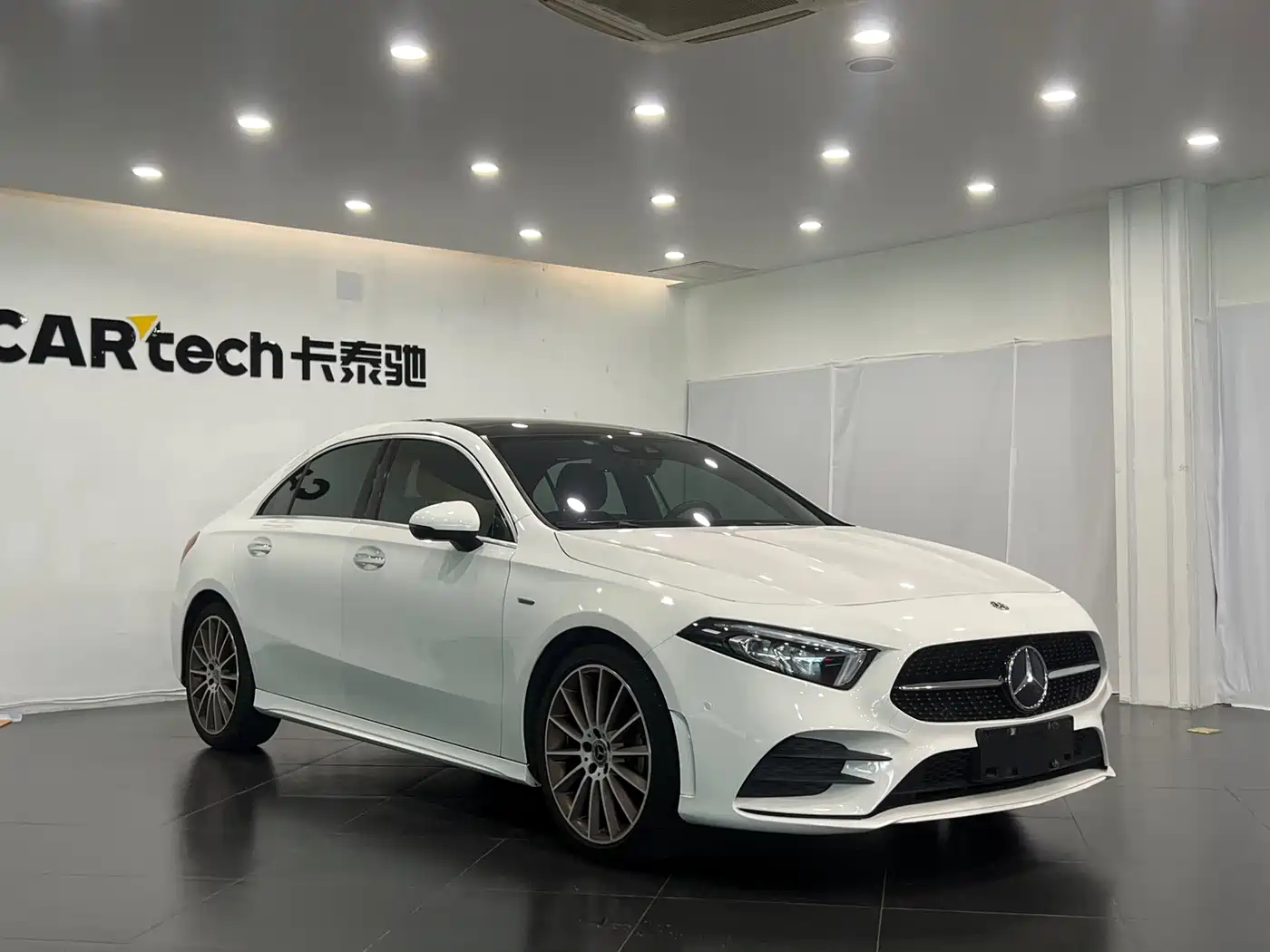 Фото 3 - Mercedes-Benz A-Class