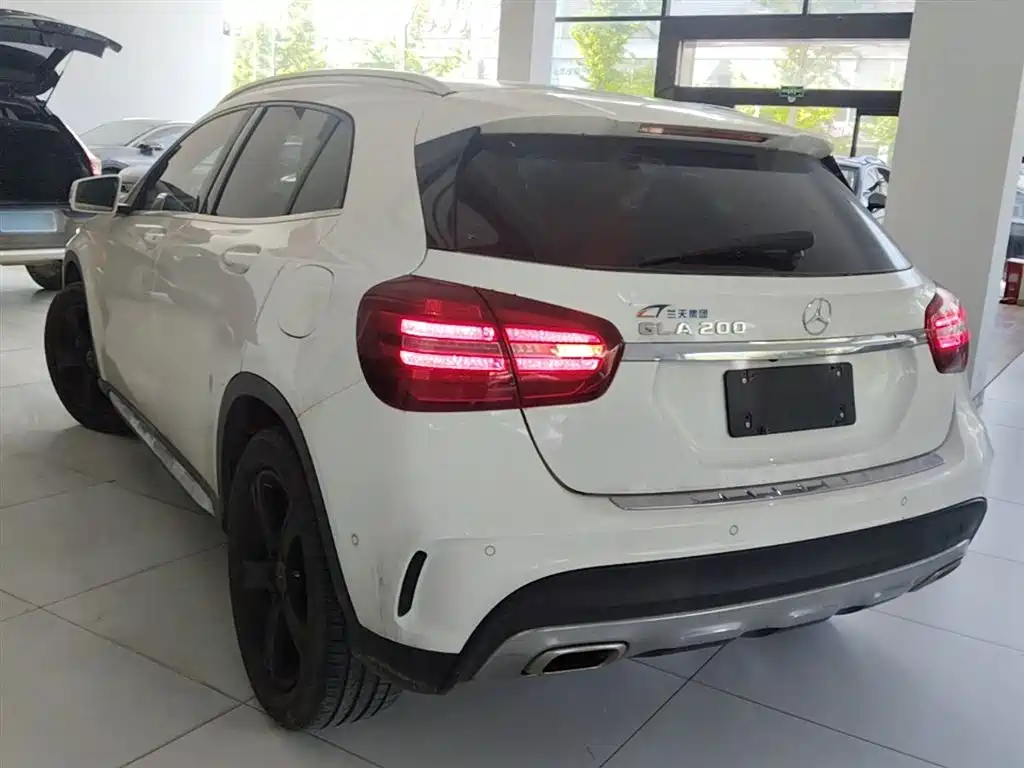 Mercedes-Benz GLA 2019 GLA 200 Fashion фото 23