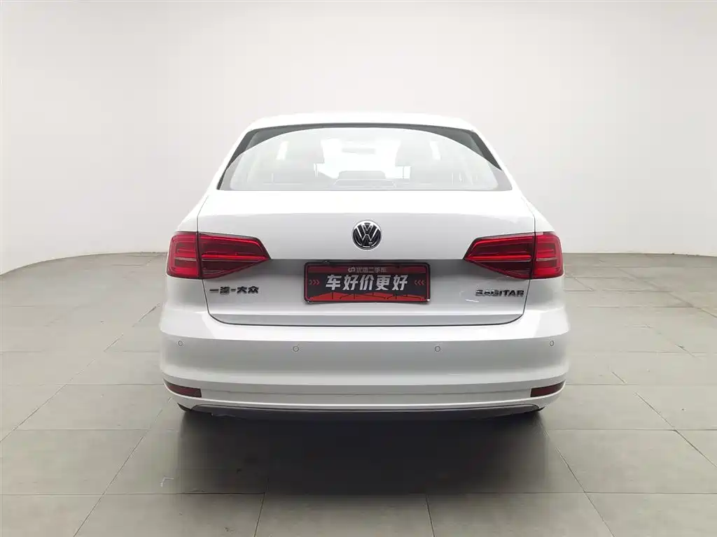 Volkswagen Sagitar 2017 1.6L Manual Comfort фото 4