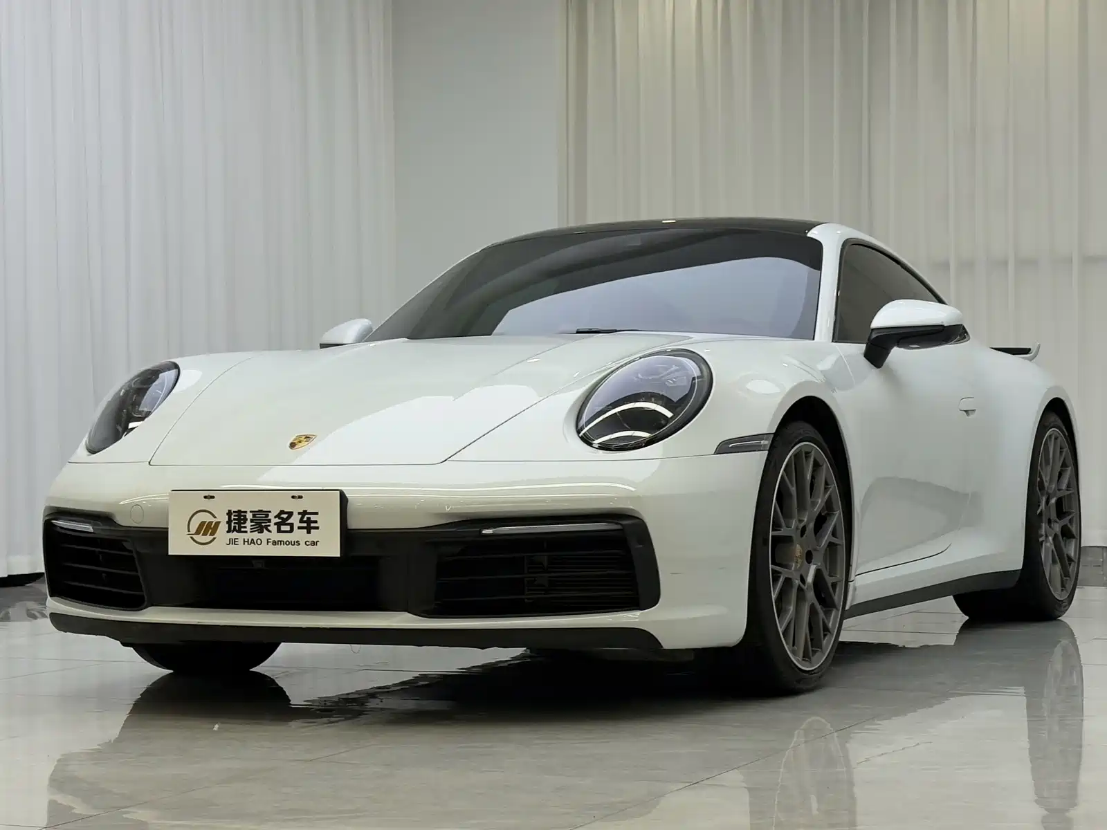 Фото 1 - Porsche 911