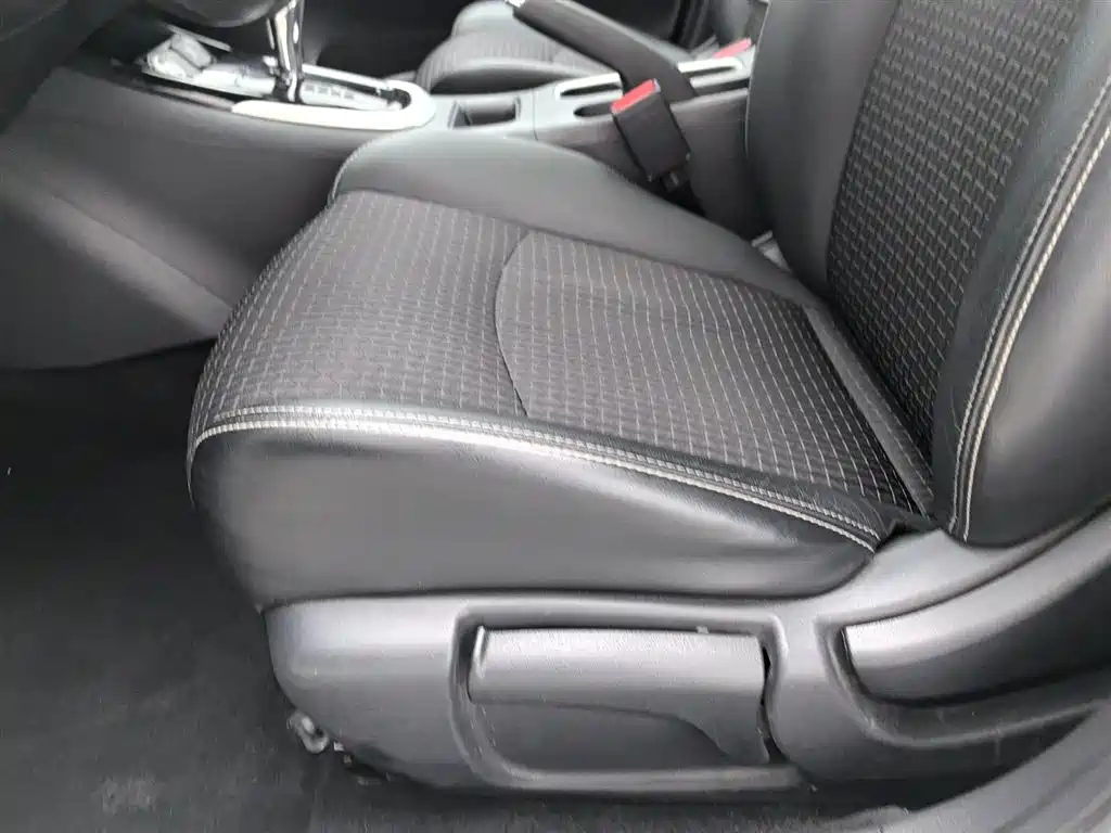 Nissan Tiida 2016 1.6L CVT Smart Edition фото 20