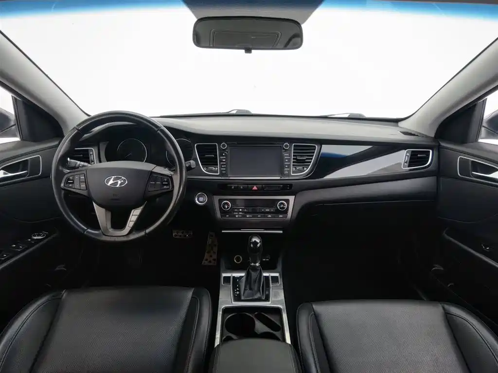 Hyundai Mistra 2014 1.8L Auto Premium DLX фото 5