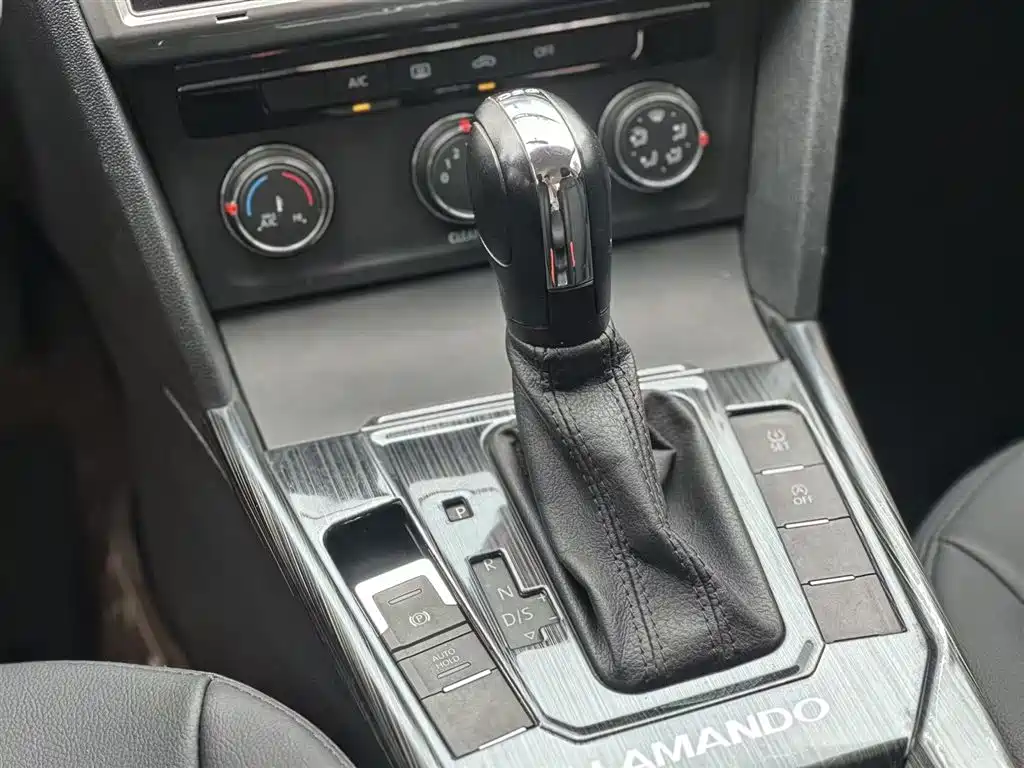 Volkswagen Lamando 2018 230TSI DSG Trend Edition фото 14