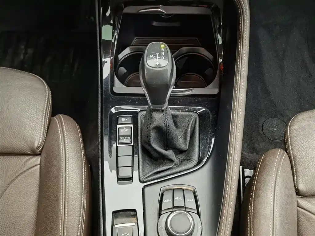 BMW X1 2019 sDrive18Li Premium Model фото 13