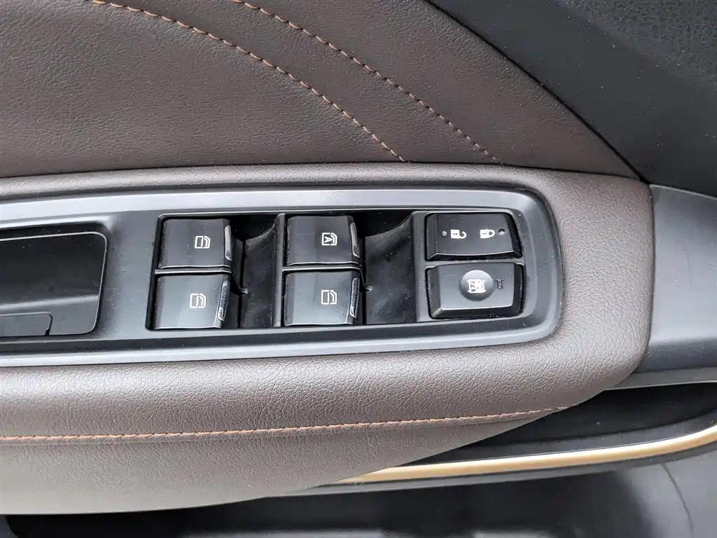 GAC Trumpchi Trumpchi GS3 2017 200T Automatic Elite фото 9