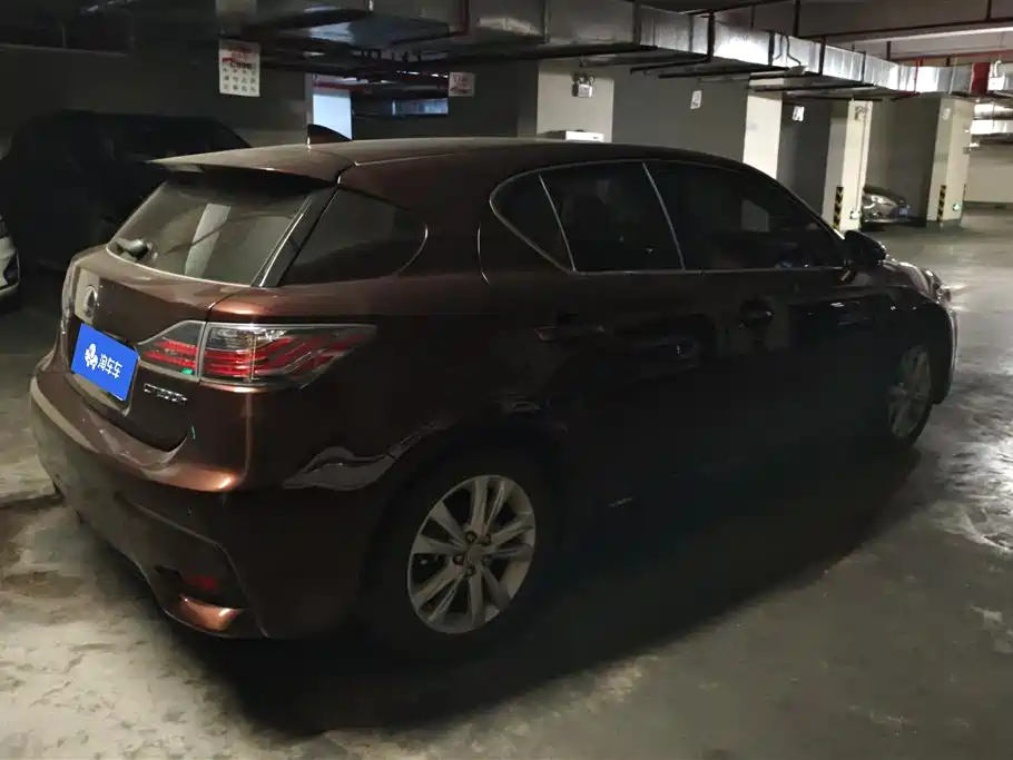 Lexus CT 2014 CT200h Comfort Monochrome фото 3