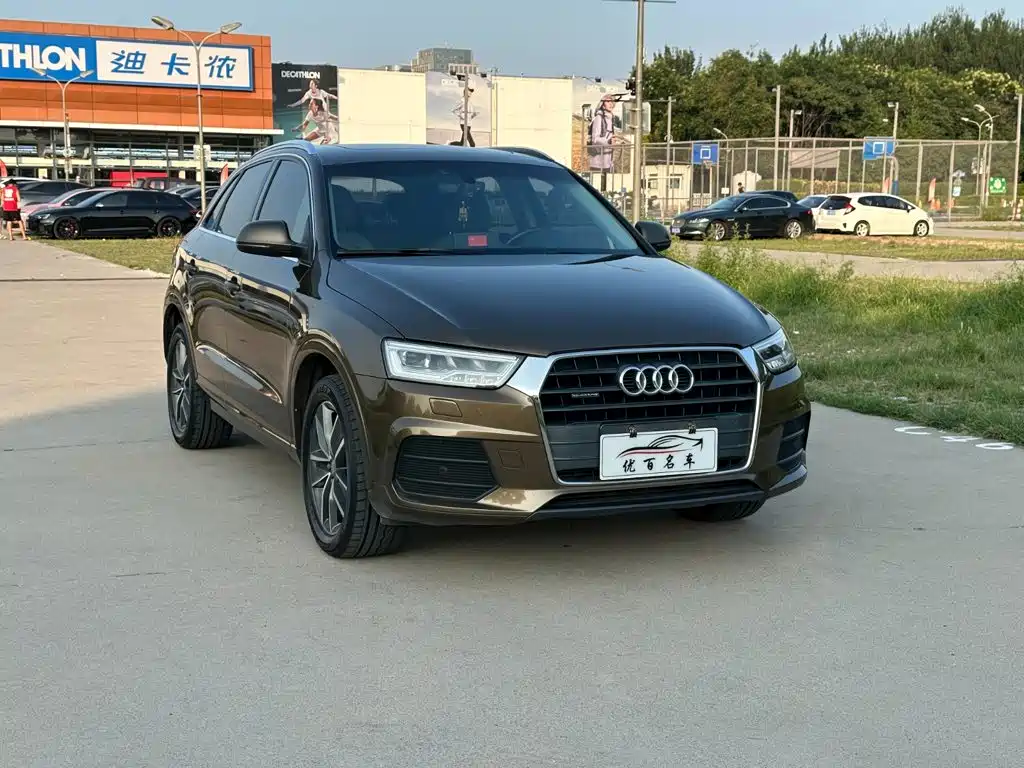 Photo 3 - Audi Q3