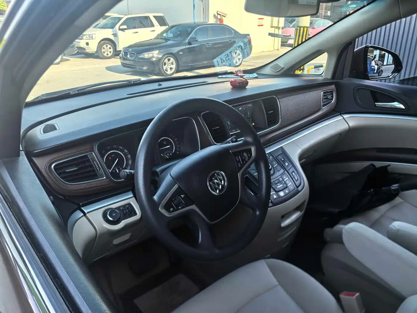 Buick GL8 2017 25S Luxury China V фото 8