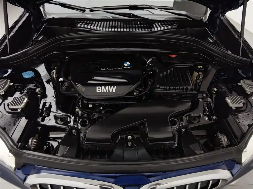 BMW X1 2019 sDrive18Li Premium Model фото 6