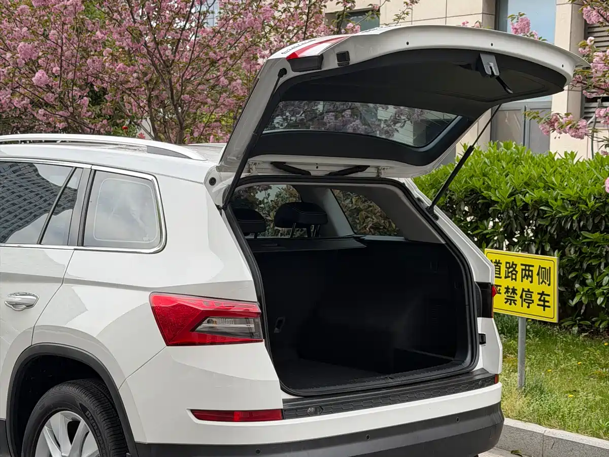 Škoda Kodiaq 2018 Facelift TSI330 5-seat 2WD Comfort Edition фото 6