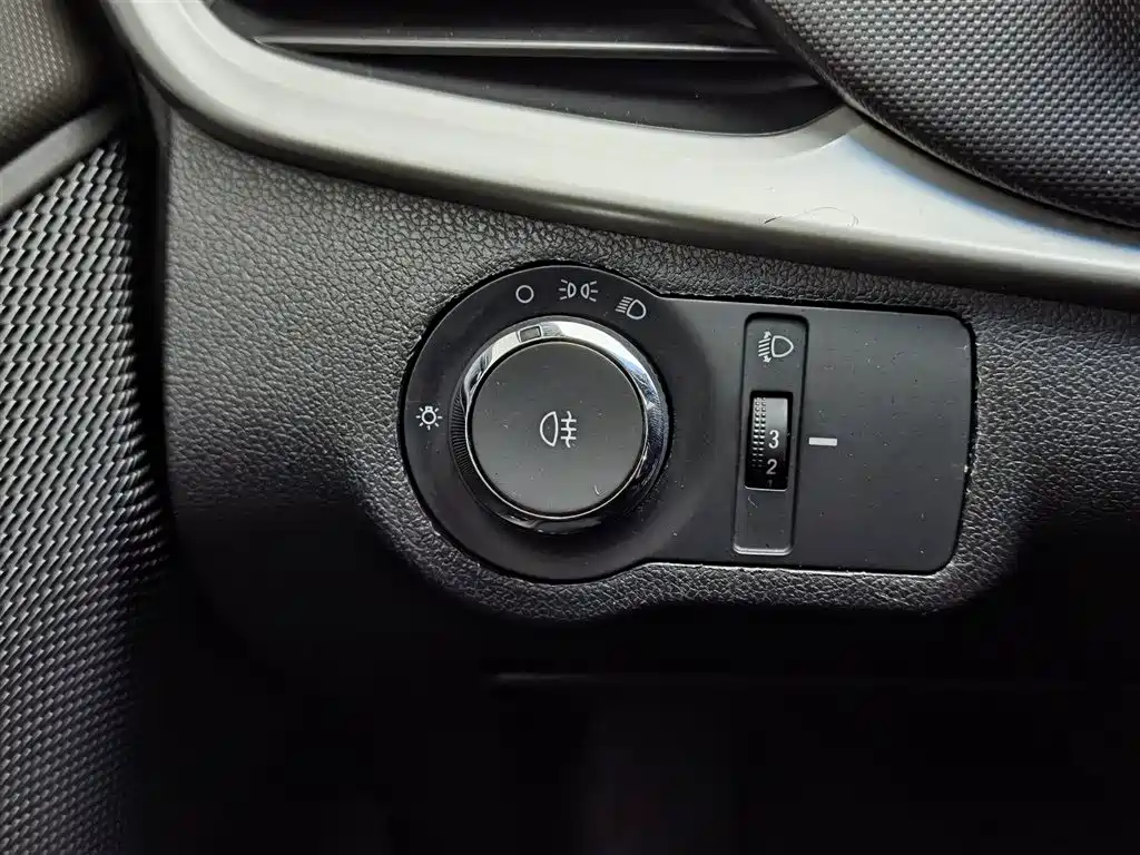 Chevrolet Cavalier 2019 320 Auto Sunroof Enjoyment Edition фото 21