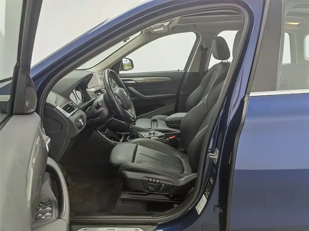 BMW X1 2019 xDrive20Li Premium Model фото 10