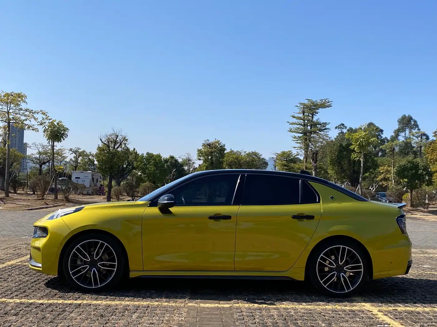 Lynk & Co 03 2021 03+ 2.0TD Auto Wind Rider Edition фото 19