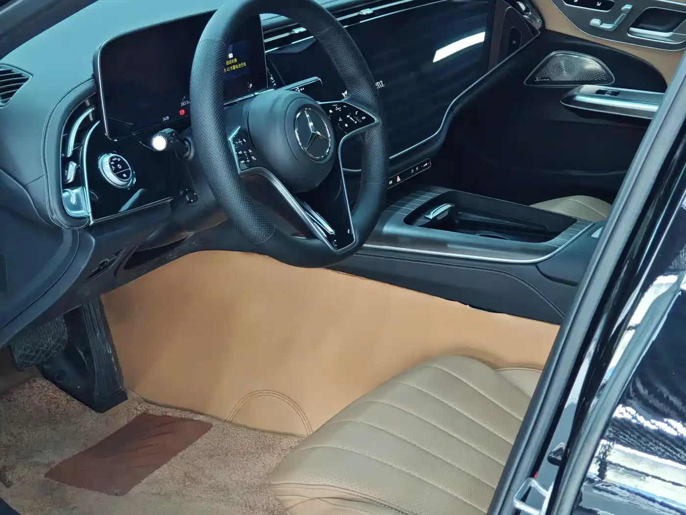 Mercedes-Benz E-Class 2024 Model E 300 L Luxury фото 3