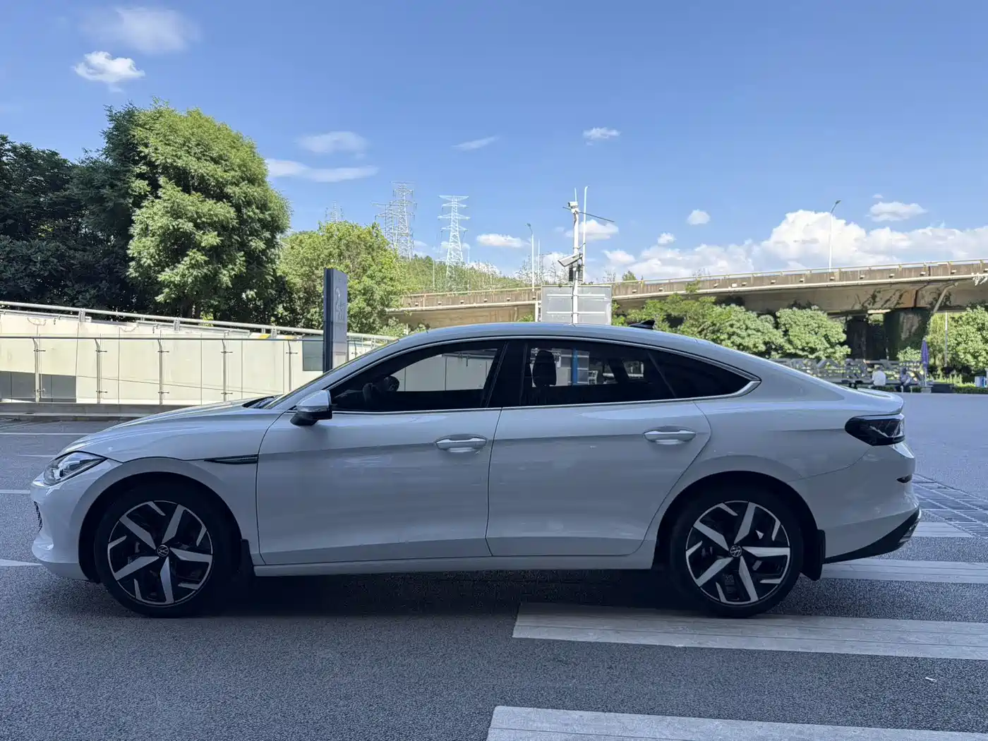 Volkswagen Lamando 2022 Lamando L 280TSI DSG Cool Edition фото 4