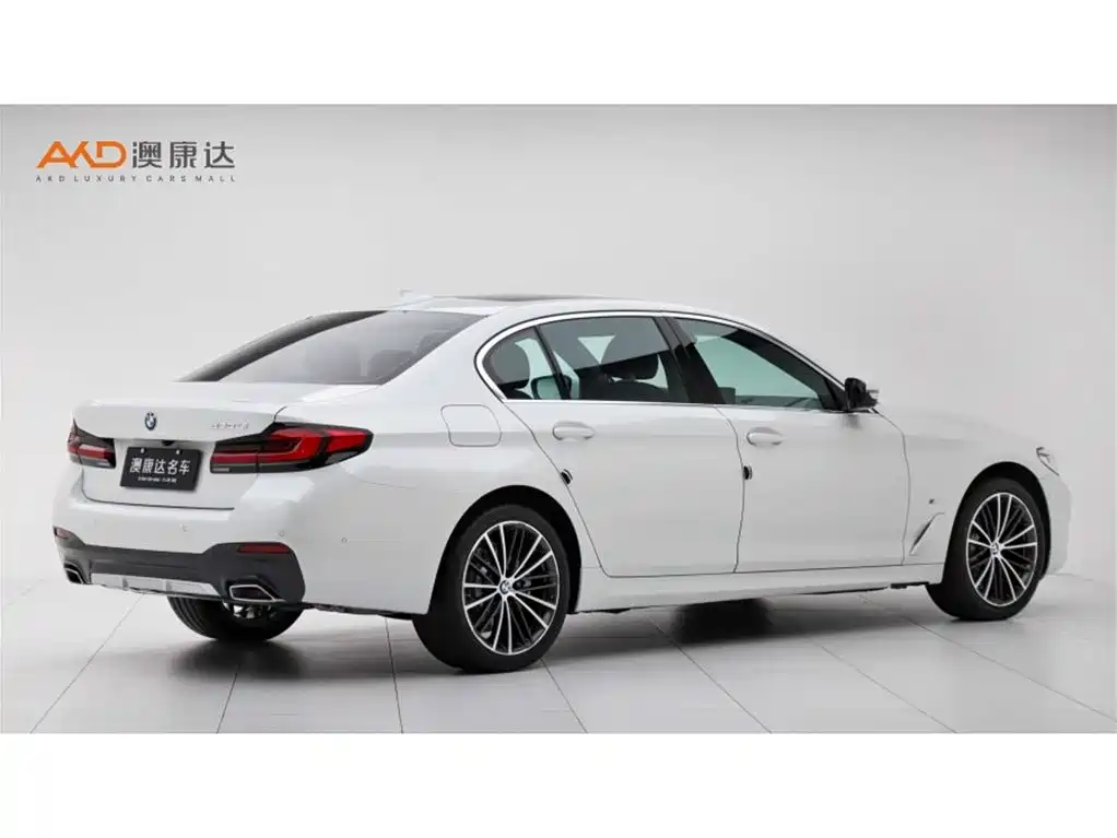 BMW 5 Series 2022 Model Second Facelift 530Li Leading M Sport Package фото 3