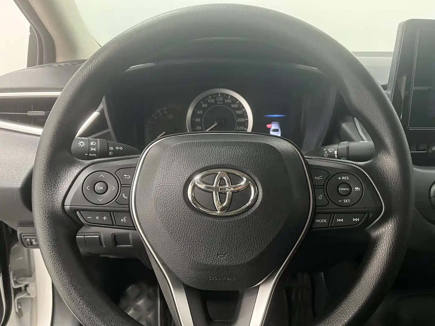 Toyota Corolla 2023 1.2T Pioneer Edition фото 12