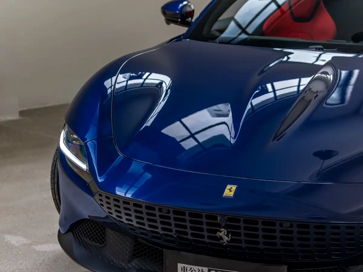 FERRARI ROMA