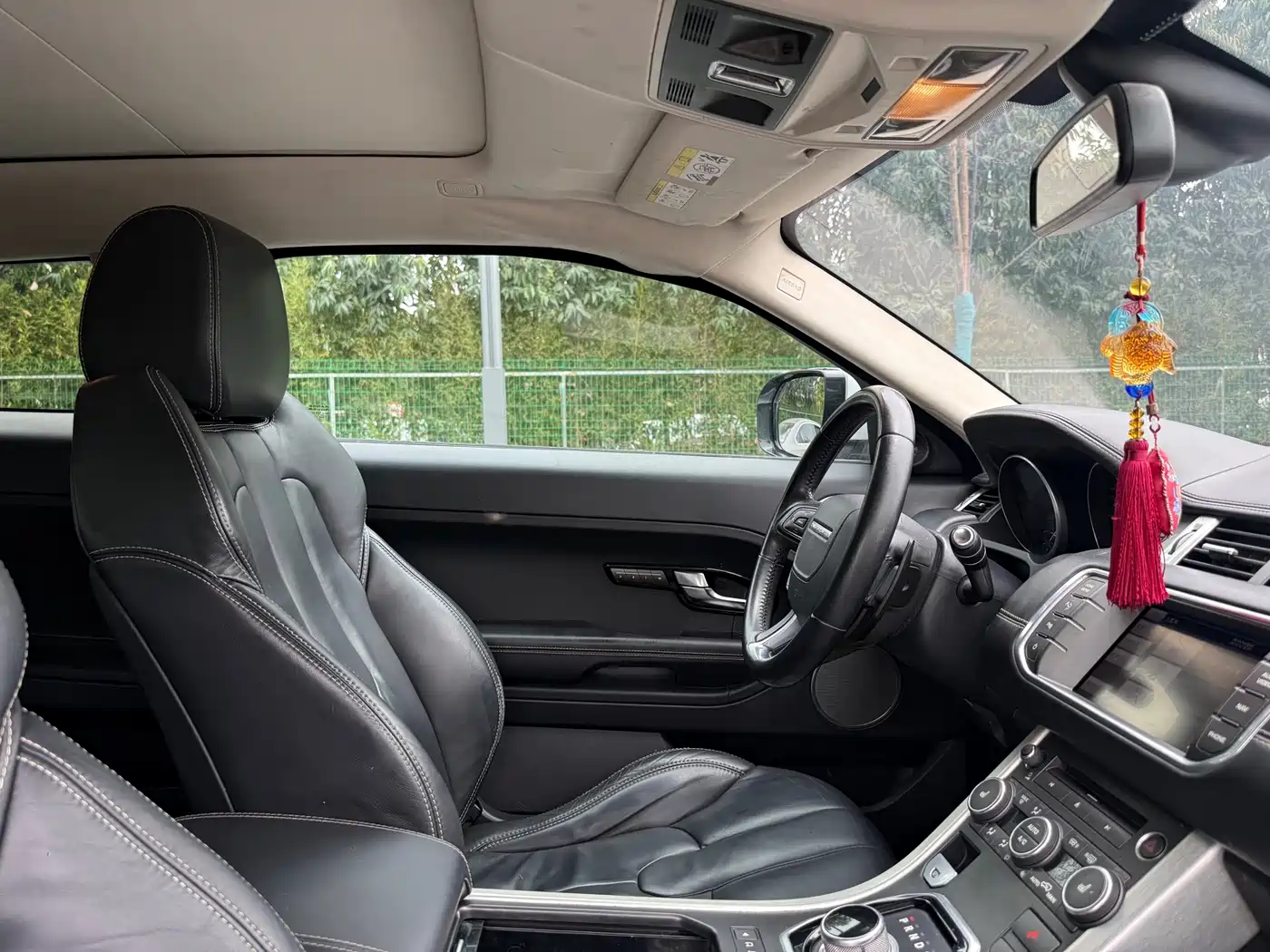 Land Rover Range Rover Evoque (Import) 2013 2.0T 3-Door Glamour Edition фото 13