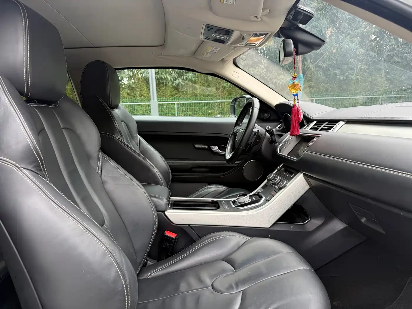 Land Rover Range Rover Evoque (Import) 2013 2.0T 3-Door Glamour Edition фото 18