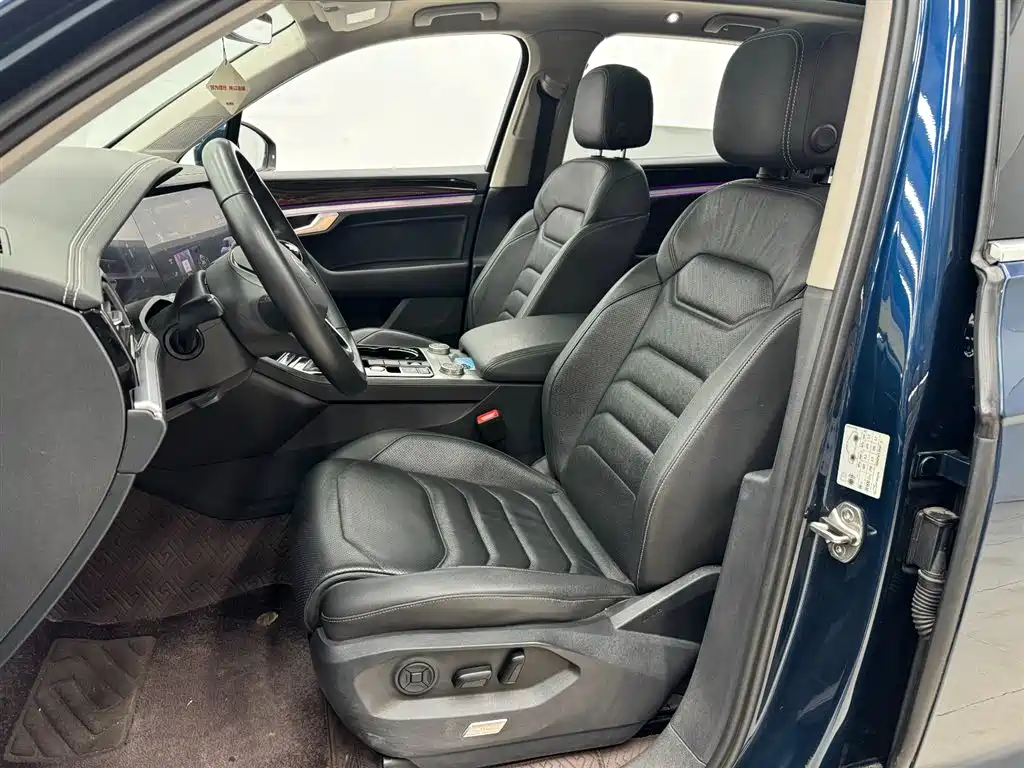 Volkswagen Touareg 2022 2.0TSI Rui Shang Edition фото 14