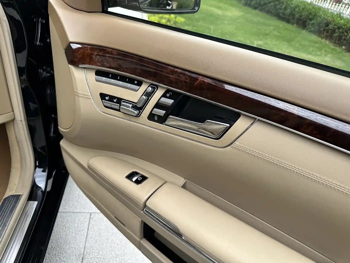 Mercedes-Benz S-Class 2011 S 500 L CGI 4MATIC фото 11