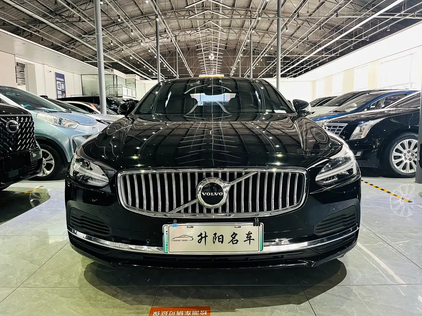 Volvo S90 Plug-in Hybrid 2021 2021 T8 E-Drive Hybrid Zhiyi Luxury Edition