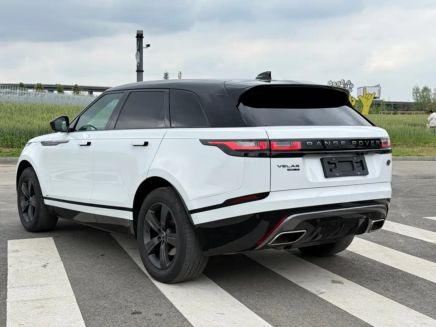 Land Rover Range Rover Velar 2018 P380 R-DYNAMIC SE фото 7
