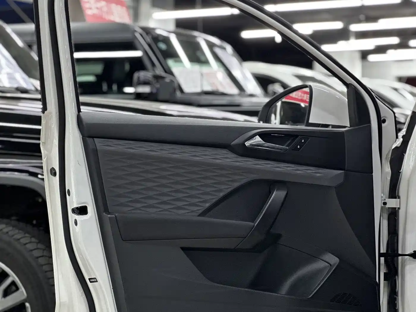 Volkswagen Tharu 2022 280TSI 2WD Trend фото 23