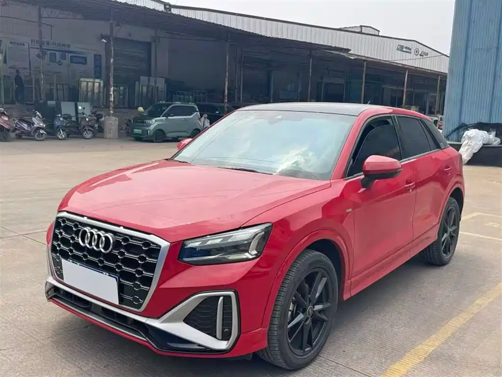 AUDI Q2L