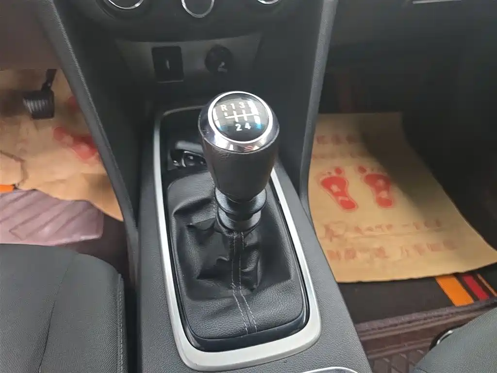 Chevrolet Cavalier 2018 320 Manual Delight Edition фото 14