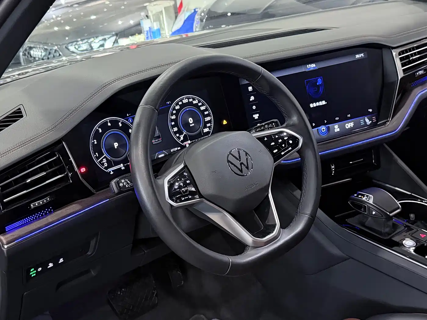 VOLKSWAGEN TOUAREG