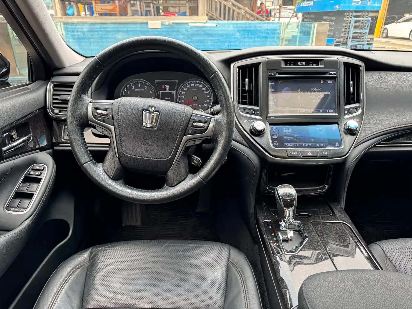 Toyota Crown 2018 2.0T Fashion Edition фото 4