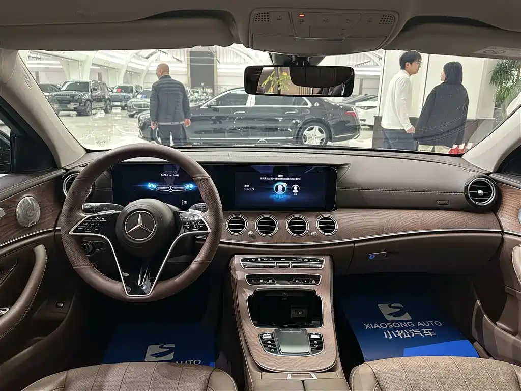 MERCEDES-BENZ E CLASS