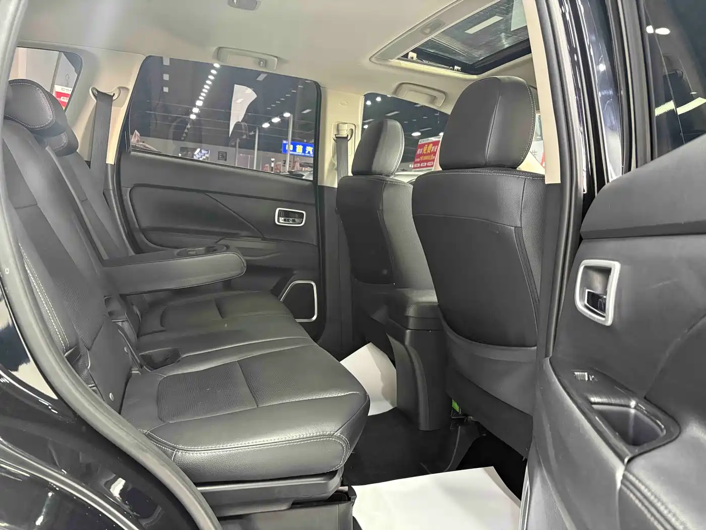 Mitsubishi Outlander 2018 2.0L 2WD Glory Edition 5-seater фото 17