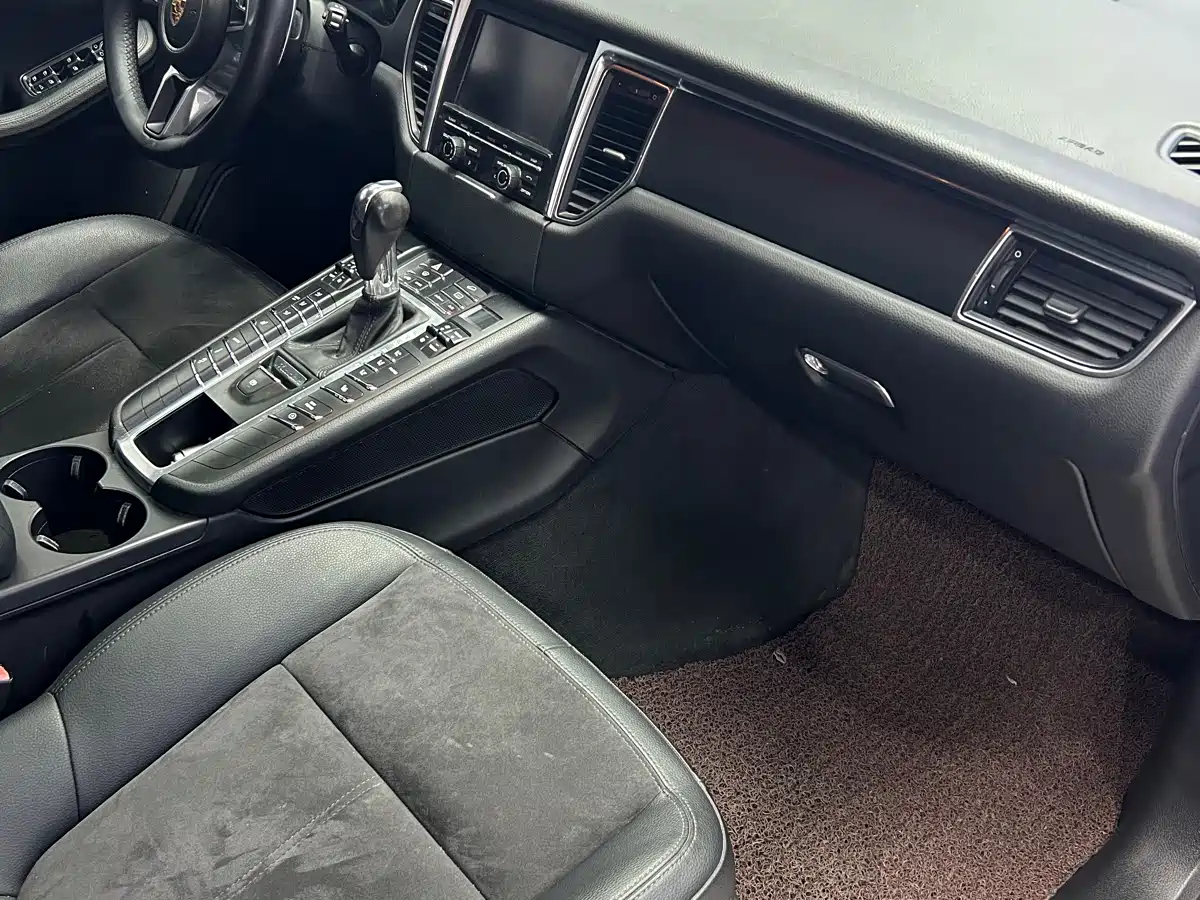 Porsche Macan 2014 Macan 2.0T фото 11