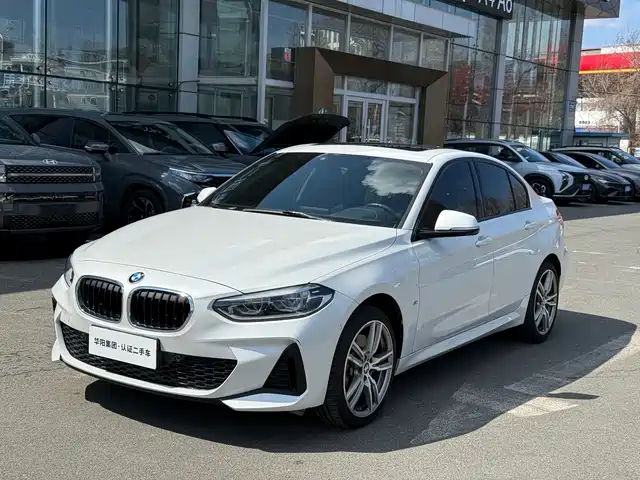 BMW 1 SERIES