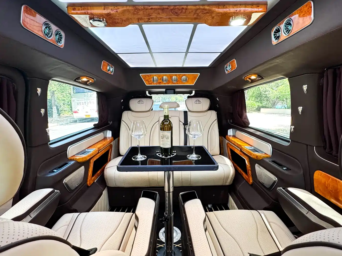 Mercedes-Benz Vito 2023 2.0T Elite 7-Seater фото 24