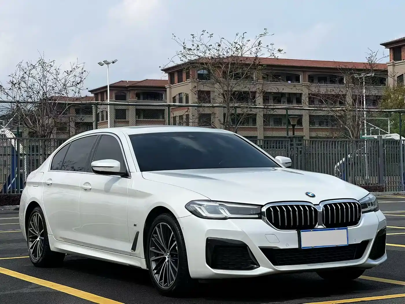BMW 5 SERIES