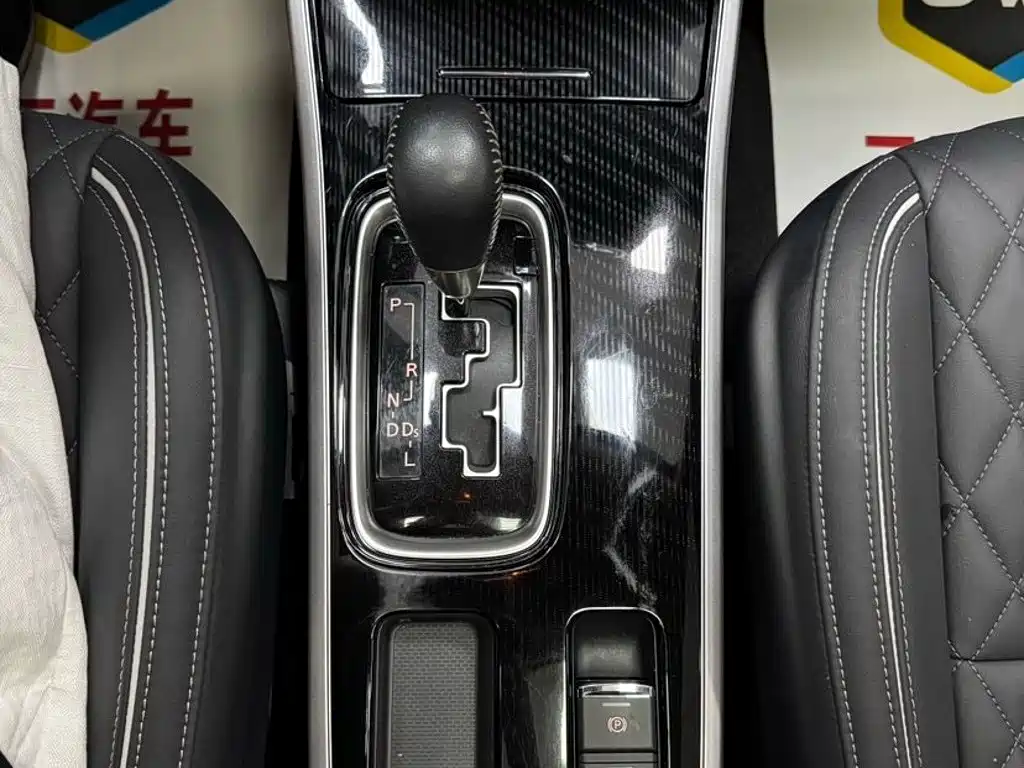 Mitsubishi Outlander 2022 2021 2.0L 2WD Yaodong Edition 5-seater