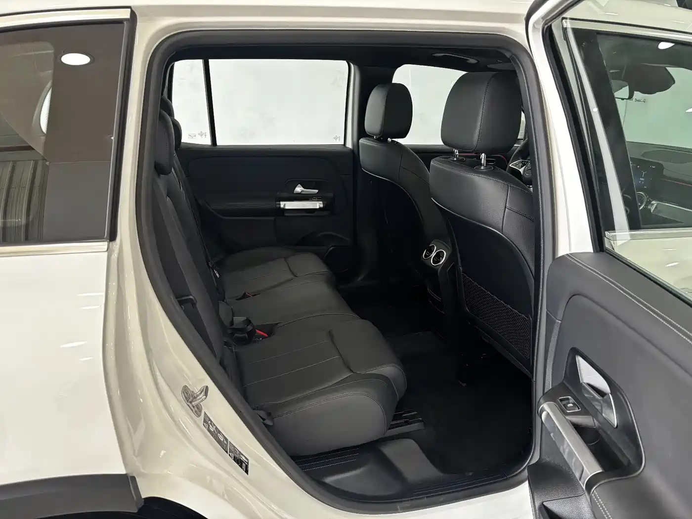 Mercedes-Benz GLB 2025 Model GLB 220 Fashion Style фото 23