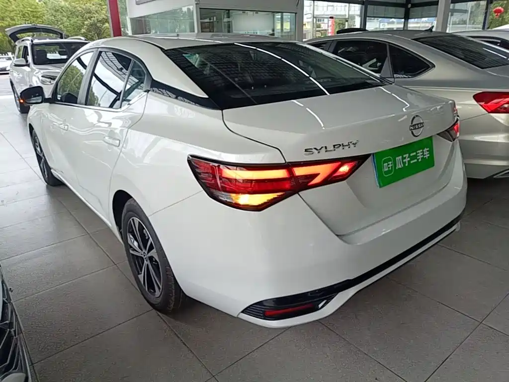 Nissan SYLPHY, миниатюра 5