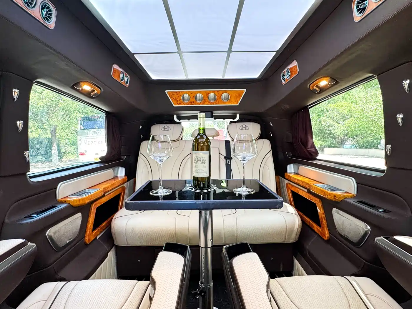 Mercedes-Benz Vito 2023 2.0T Elite 7-Seater фото 23