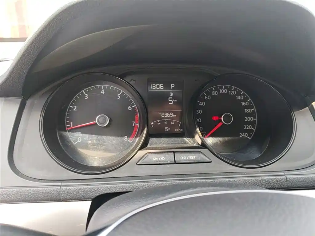 Volkswagen Lavida 2017 1.6L Automatic Trend Edition фото 12