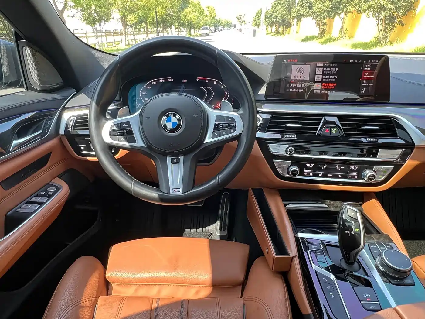 Photo 11 - BMW 6 Series GT