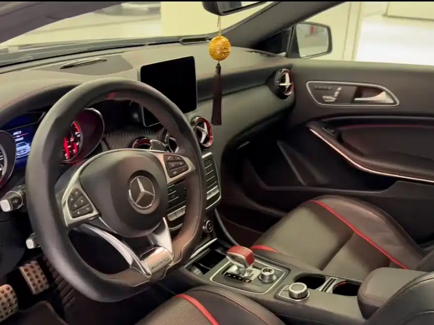 Mercedes-Benz A-Class AMG (Import) 2018 AMG A 45 4MATIC Collector's Edition фото 6