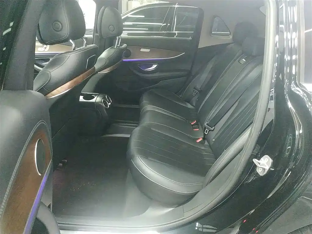 Mercedes-Benz E-Class 2016 E 300 L Fashion Type фото 17