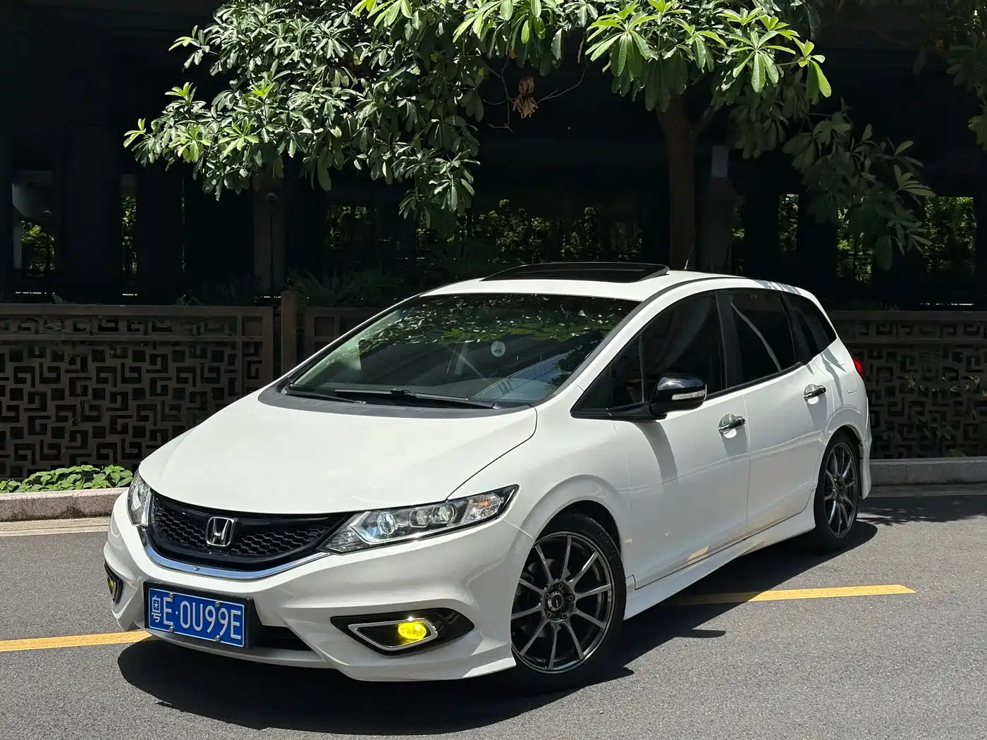 Photo 1 - Honda Jade